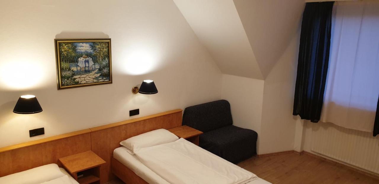 באד סודן אם טאונוס Hotel Gaya מראה חיצוני תמונה